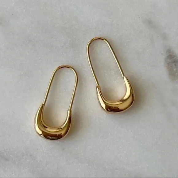 Gold Earrings - Picture 1 of 3